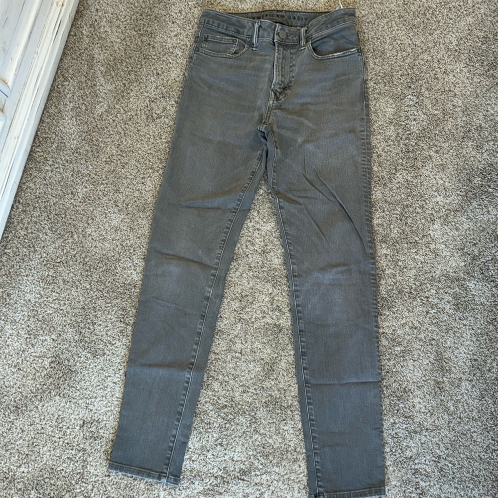 American Eagle Men’s 28/32 gray Skinny Next Level Flex Jeans